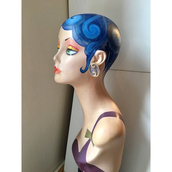 Beautiful gold tone and purple vintage statement earrings - Picture 7 of 10